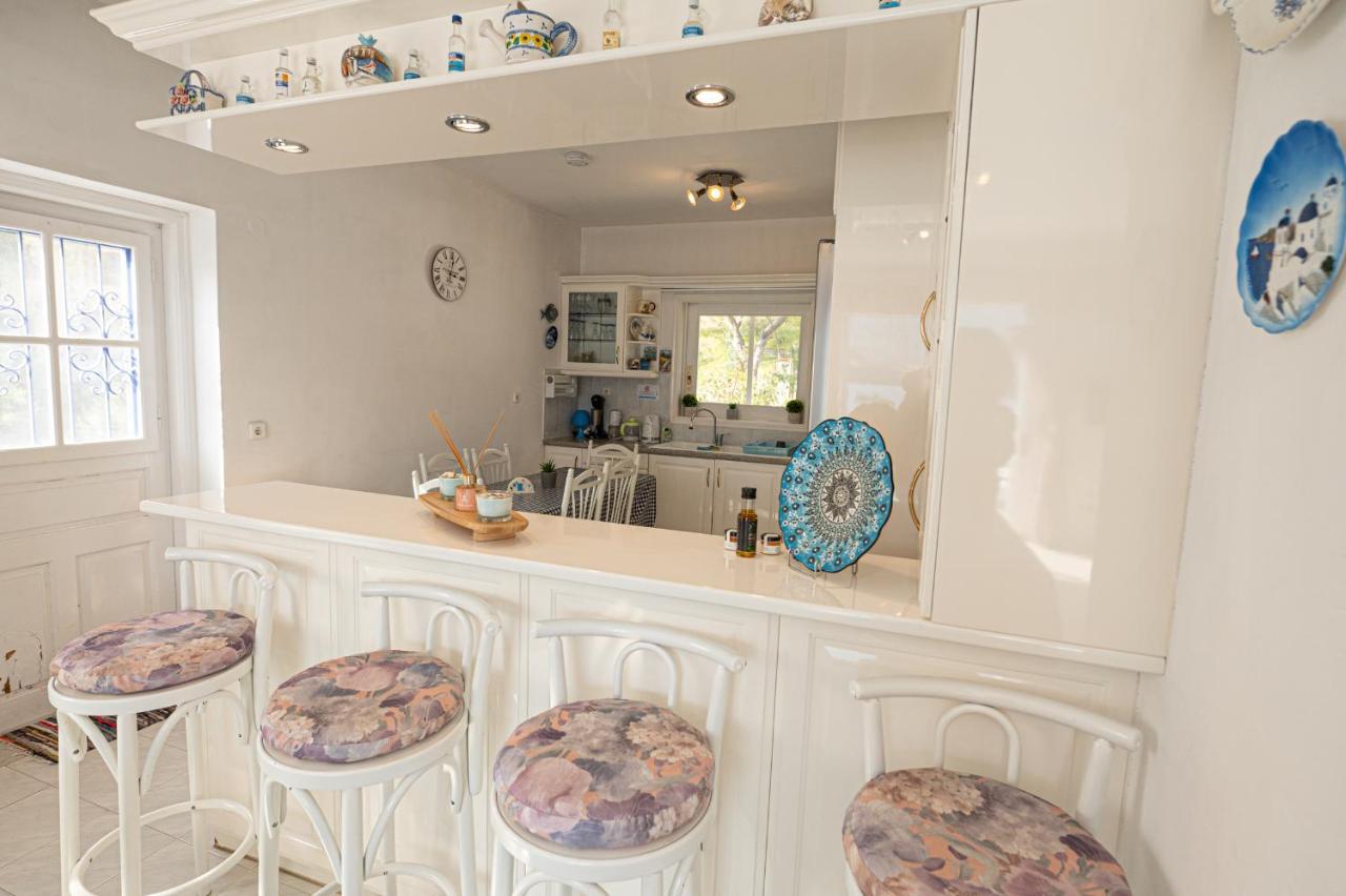 הוילה Poros Town Rigos House At Askeli Beach, Poros Island מראה חיצוני תמונה