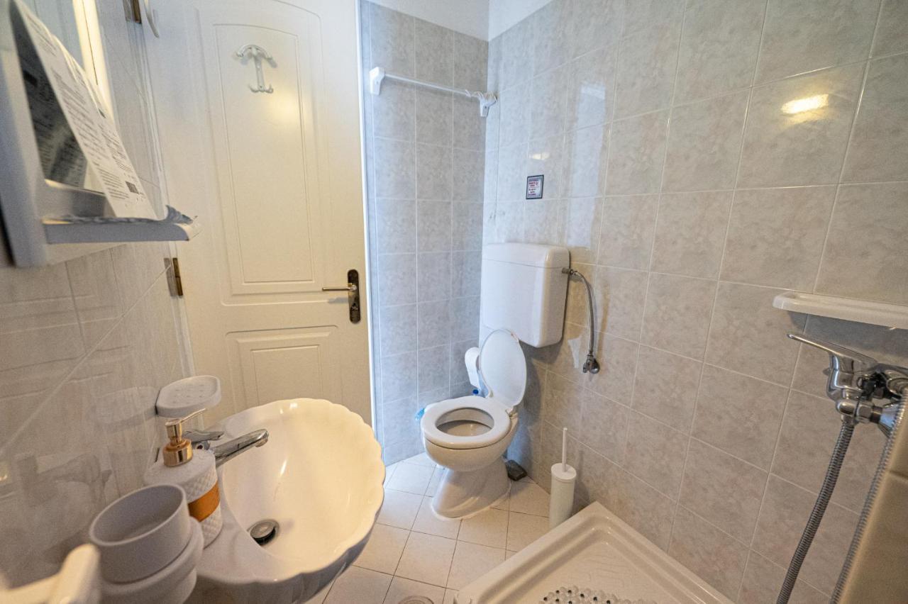 הוילה Poros Town Rigos House At Askeli Beach, Poros Island מראה חיצוני תמונה