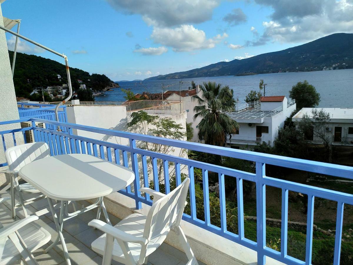 הוילה Poros Town Rigos House At Askeli Beach, Poros Island מראה חיצוני תמונה