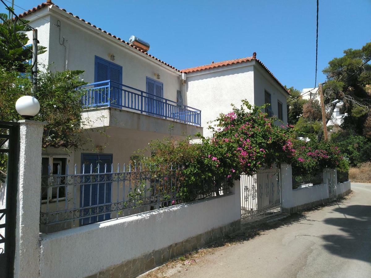 הוילה Poros Town Rigos House At Askeli Beach, Poros Island מראה חיצוני תמונה